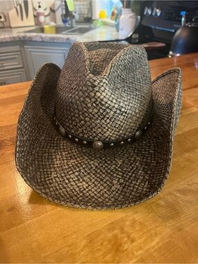 Western Express Gray Size L/XL Straw Pinch Front Hat W/Leather Concho Hatband